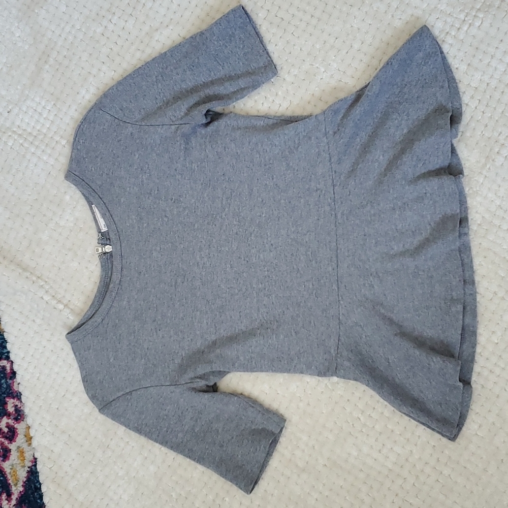 ✨5 for $25✨ Gap Peplum Top